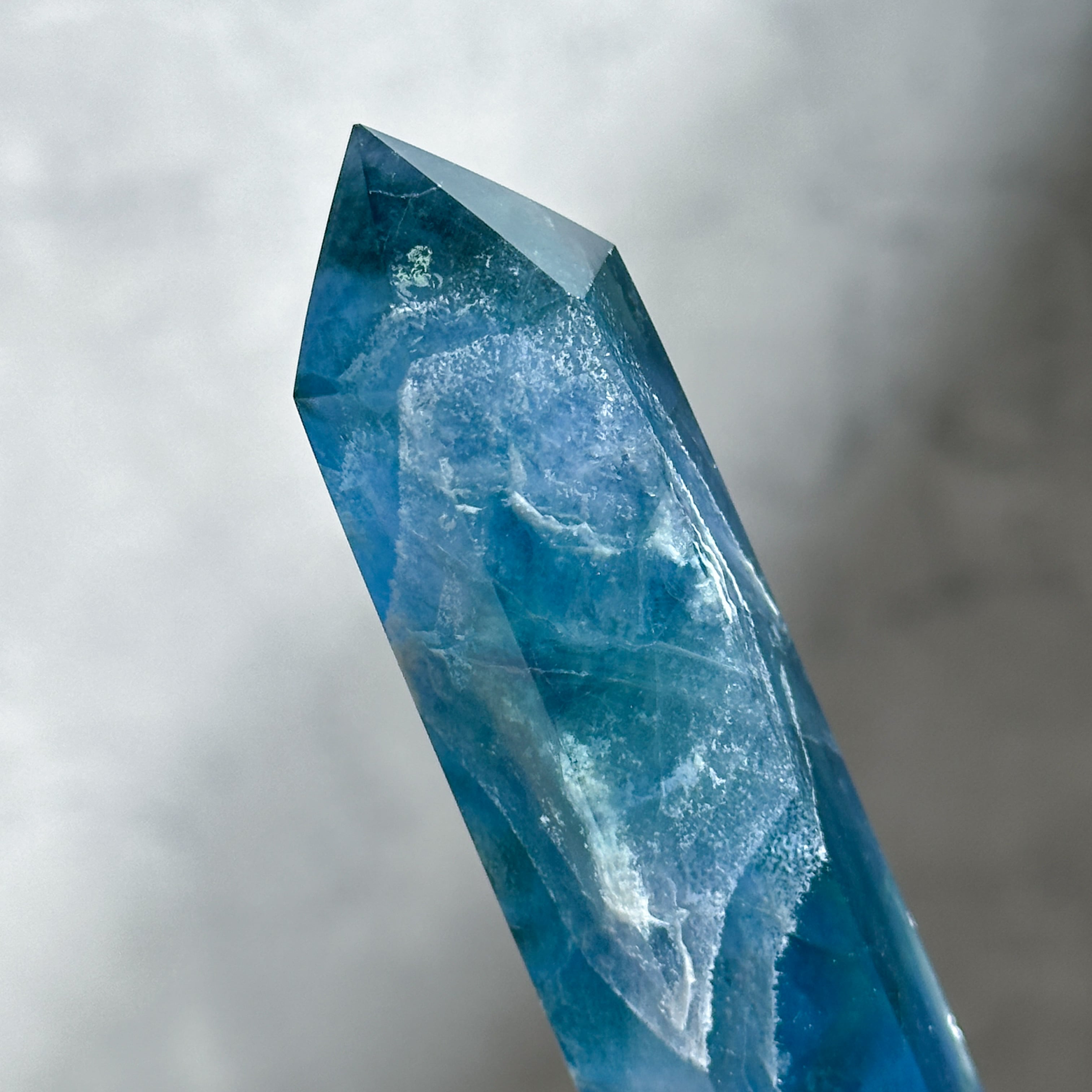 天然石 ブルーグリーンフローライトタワー② ブルー、グリーンフローライト タワー型02◇ Rainbow Fluorite