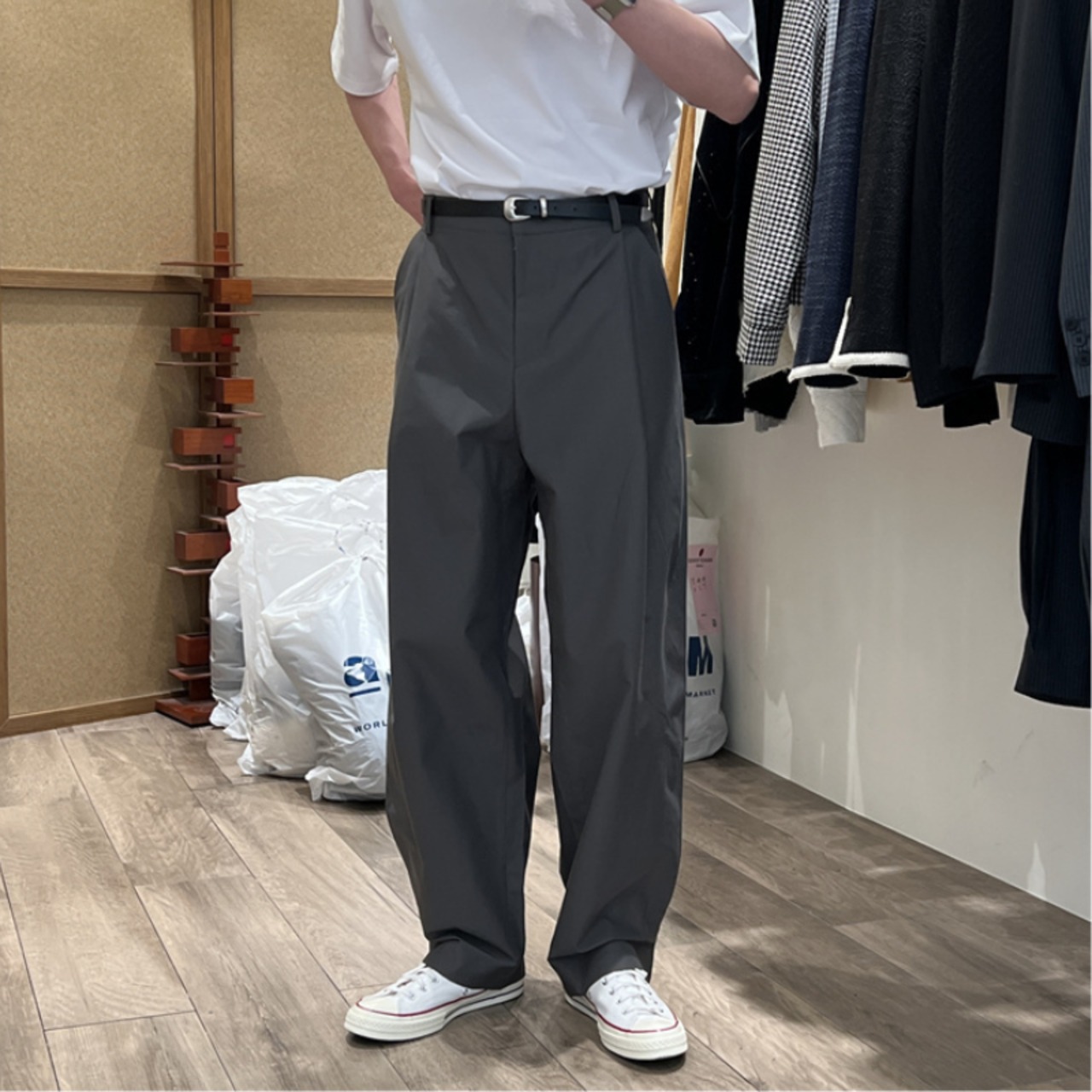 立体デザインプリーツ薄軽ルーズパンツ　0750