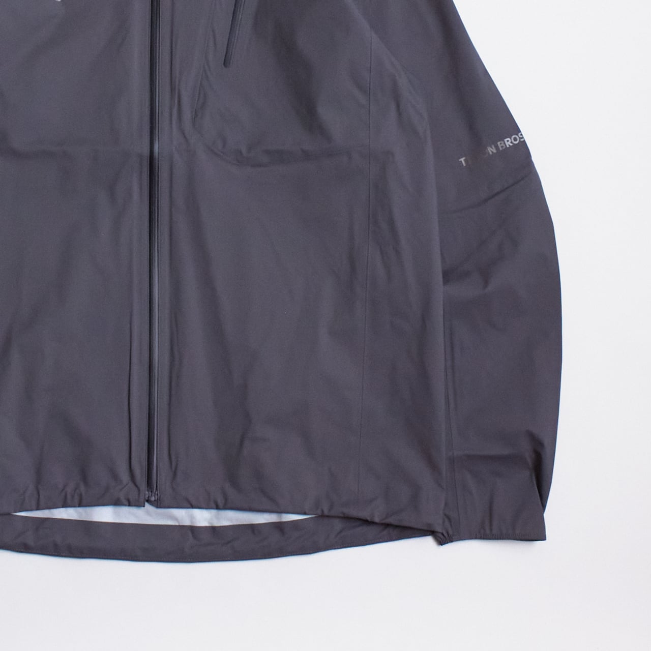 Teton Bros.（ティートンブロス）Feather Rain Jacket Gunmetal ユニ
