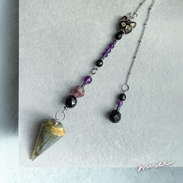 進むべき道が見えるペンデュラム【ラブラドライト×オニキス】labradorite pendulum_167