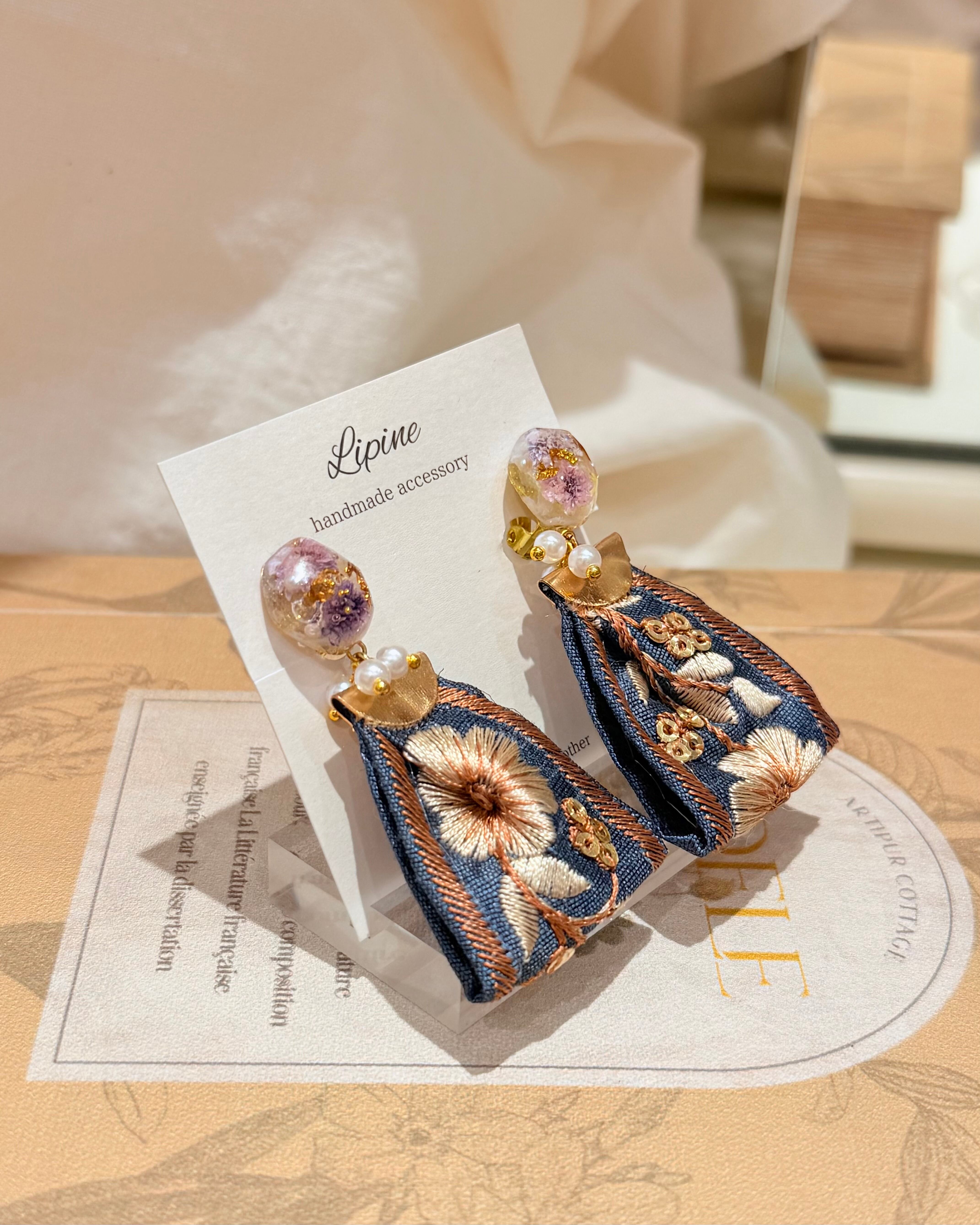 刺繍イヤリング（A71-2）②