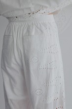 MANOF CUT WORK LACE PANTS 2色展開