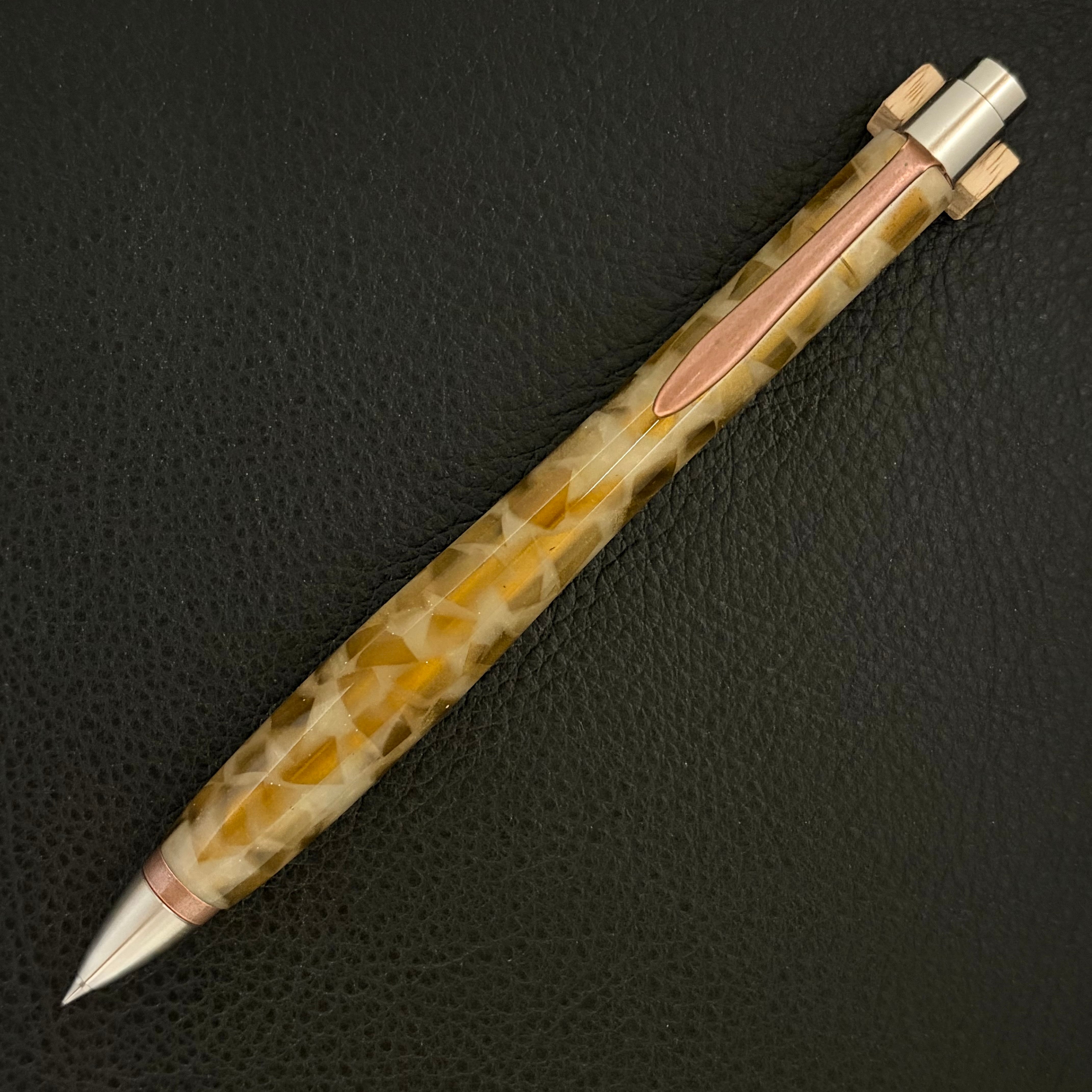 匠衆・朱椿粋