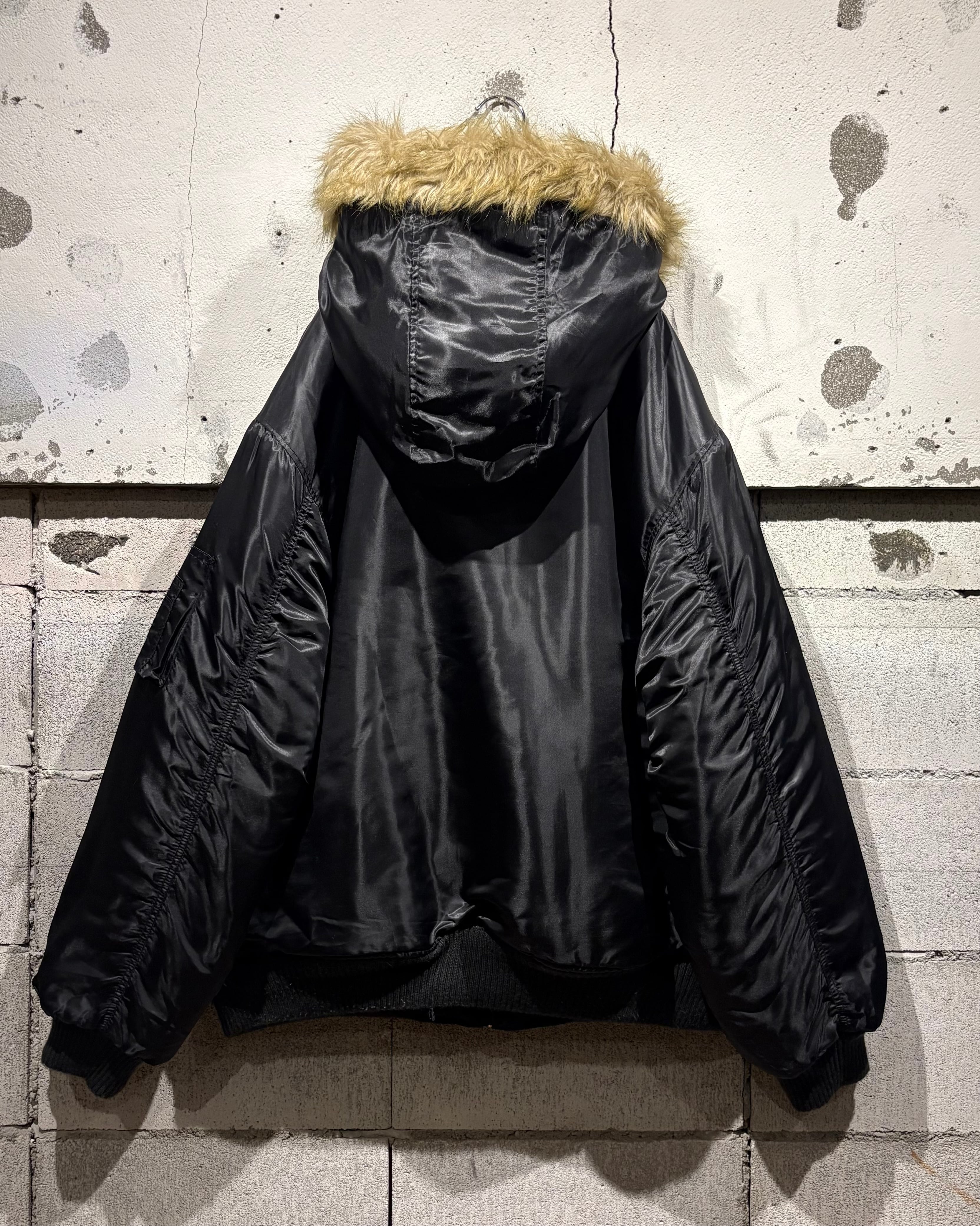Caka otto】 “Reversible” Faux Fur × Nylon Hooded Jacket | Caka