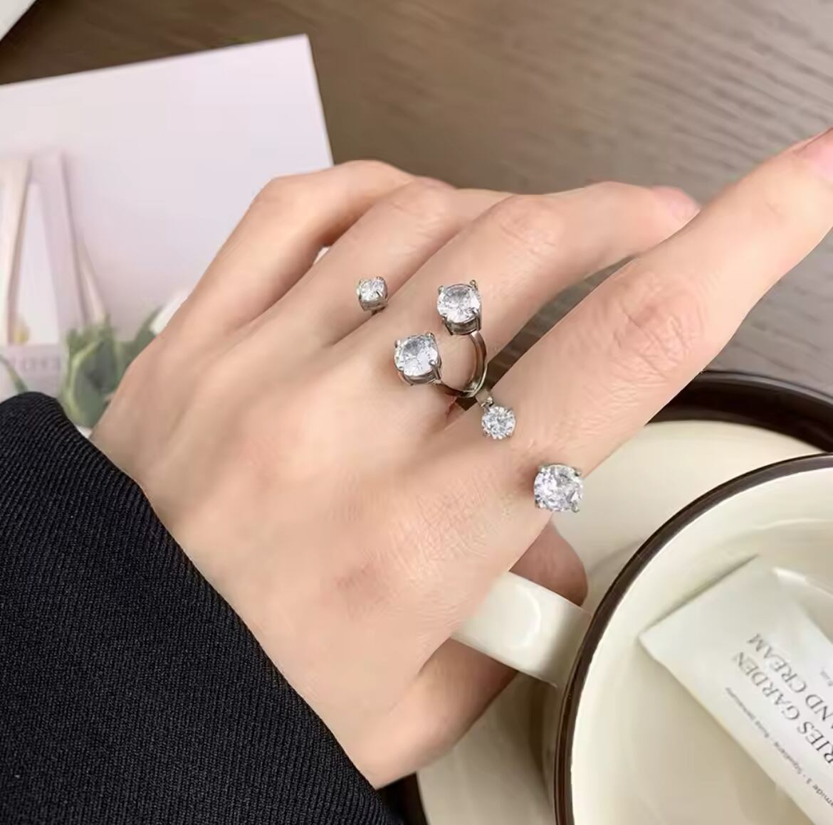 金アレ対応 316L キラキラストーンシルバーオープンリング(0691)