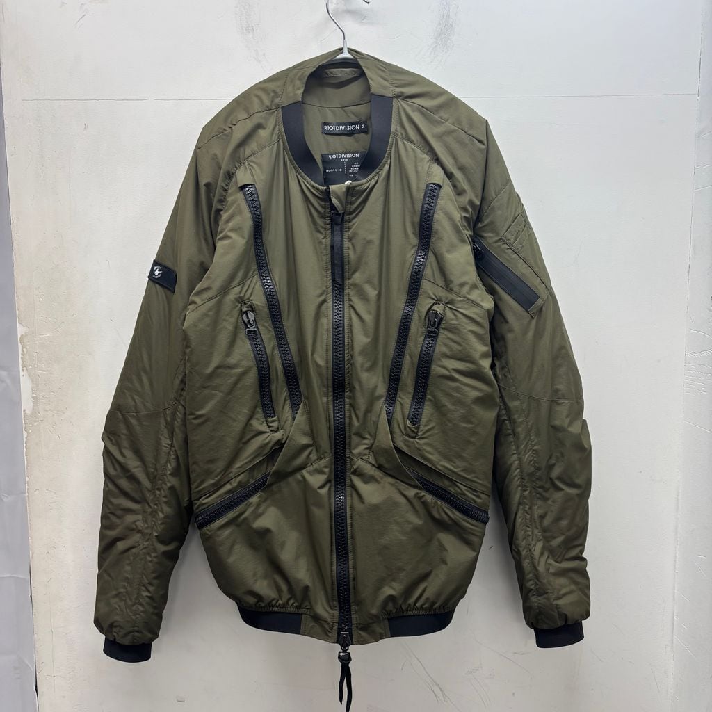 R | ブランド古着Brooch