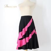 社交ダンス 衣装 スカート ブラック系 チャコットロイヤルダンス Chacott ROYAL DANCE 黒 ピンク フリル ラテン ダンス衣装 レディース レッスンウェア ピンク系 華やか 鮮やか かわいい おしゃれ レッスン 練習着 レディースダンススカート フレアスカート 社交ダンス衣装 練習用 ダンス フリルデザイン チャコット 黒系ピンク系 二色 配色衣装 ファスナー 背面ファスナー ダンススカート ナイロン ポリウレタン素材 ストレッチ素材