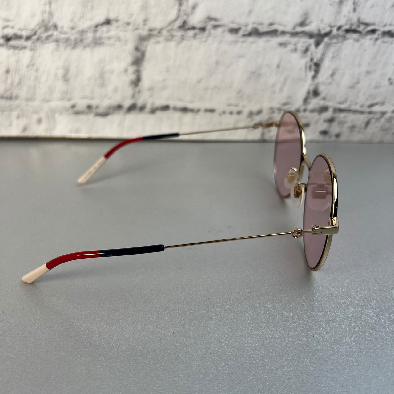 【最終処分SALE】GUCCI グッチ  GG0395SK ゴールド×トリコロール サングラス レッド A-8864