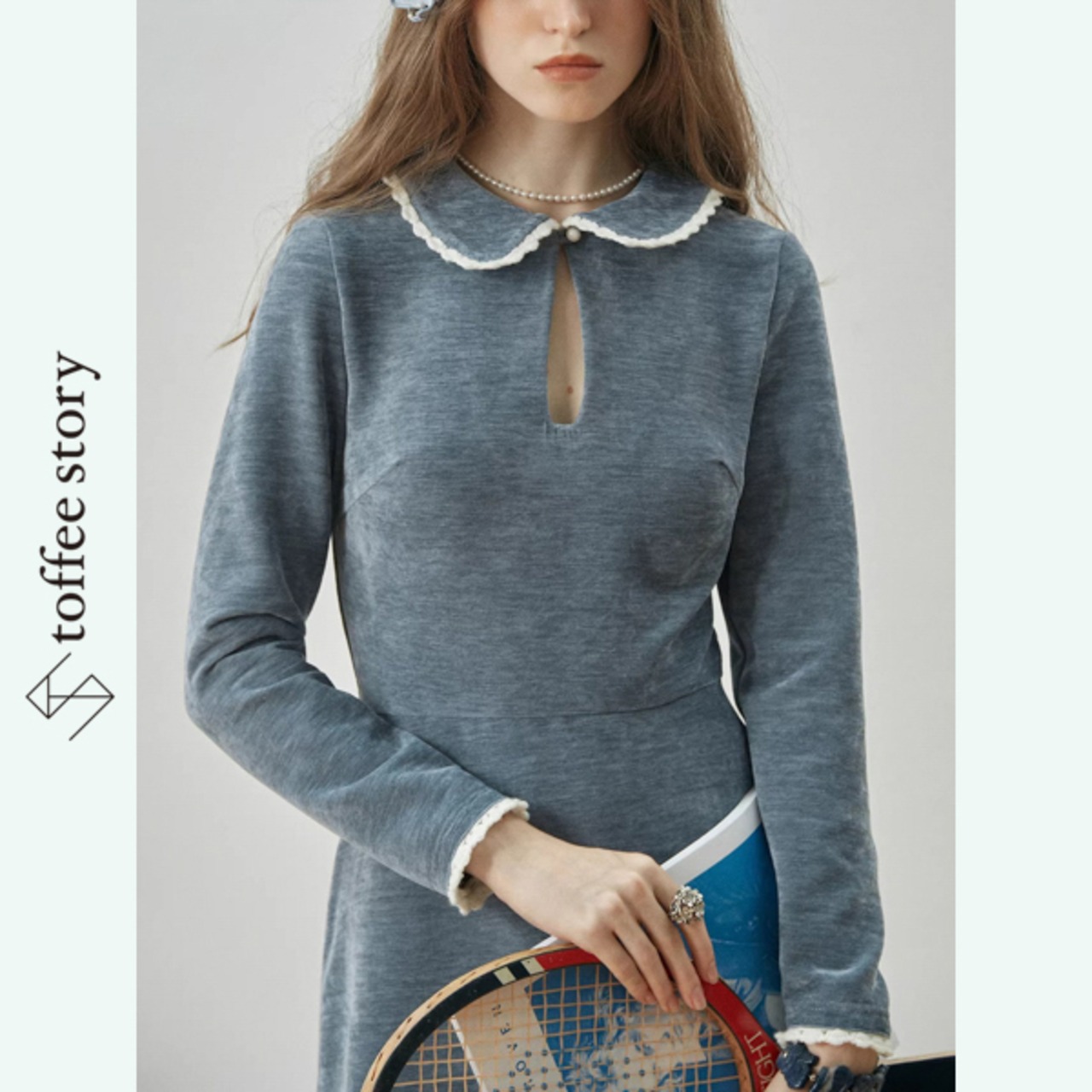 淡青に滲む余白：レースカラーワンピース《XU0279》