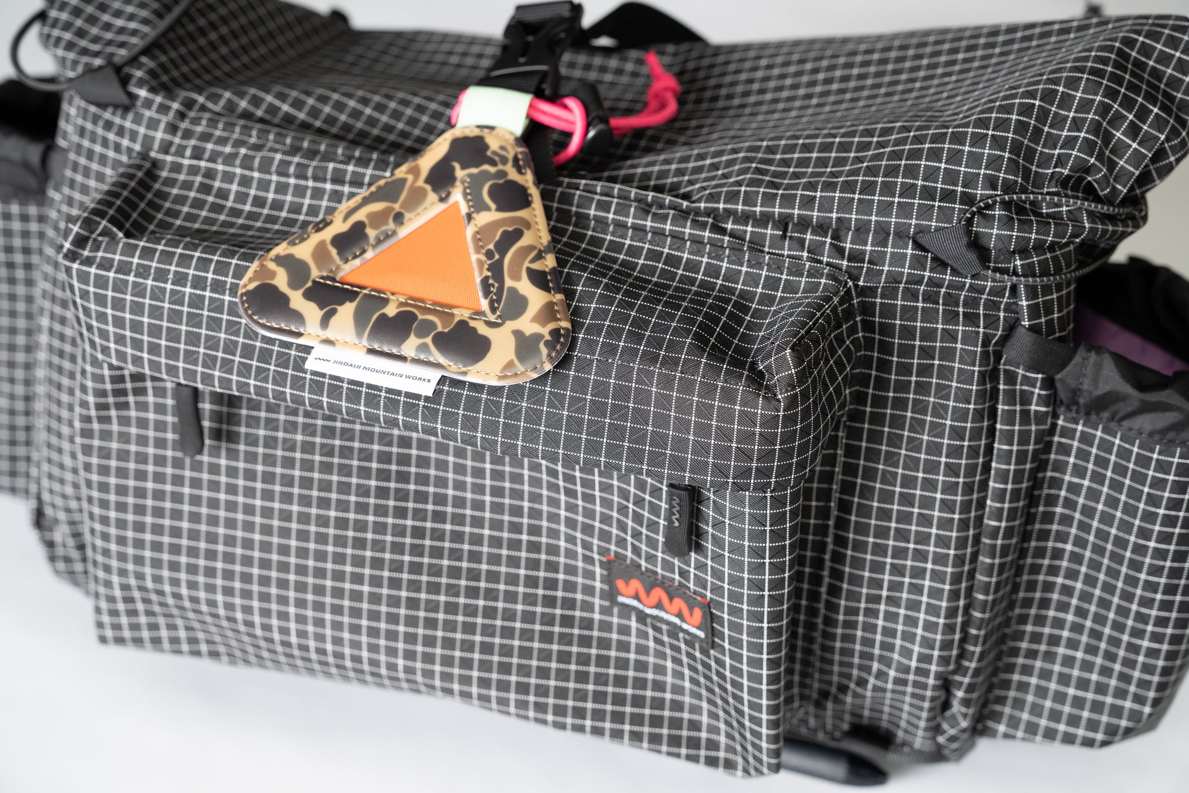 JMW × BLUELUG Triangle reflector camo | JINDAIJI MOUNTAIN WORKS