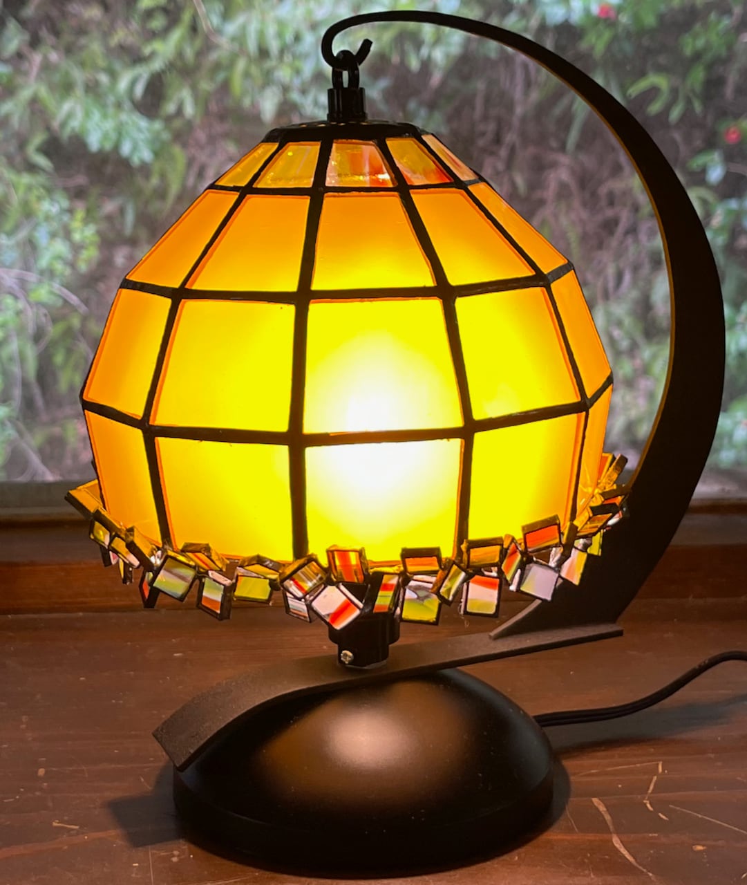 限定品】イエロー 小花（ステンドグラスのテーブルランプ） | ステンド