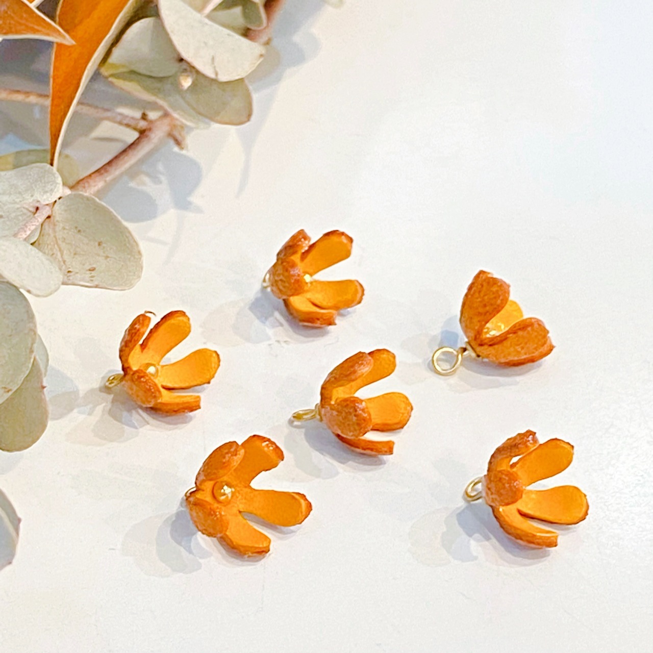 再入荷【アウトレット】３Dレザーフラワー スターフラワー ピン付(イエロー)6個入 - 2