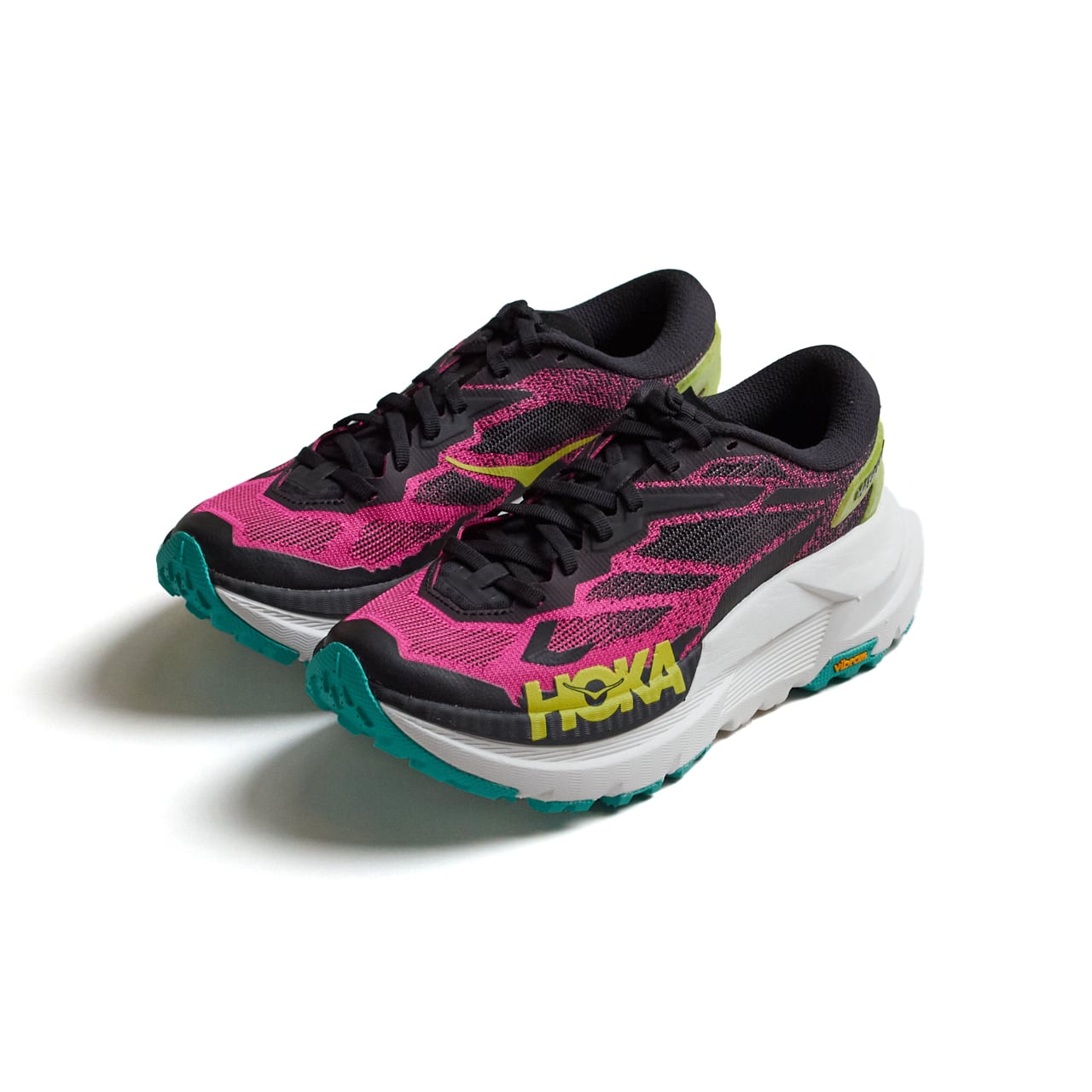 HOKA(ホカ)W MAFATE X(マファテ X)-ブラック / ネオン ドラゴンフルーツ ウィメンズトレイルランニングシューズ WOMEN