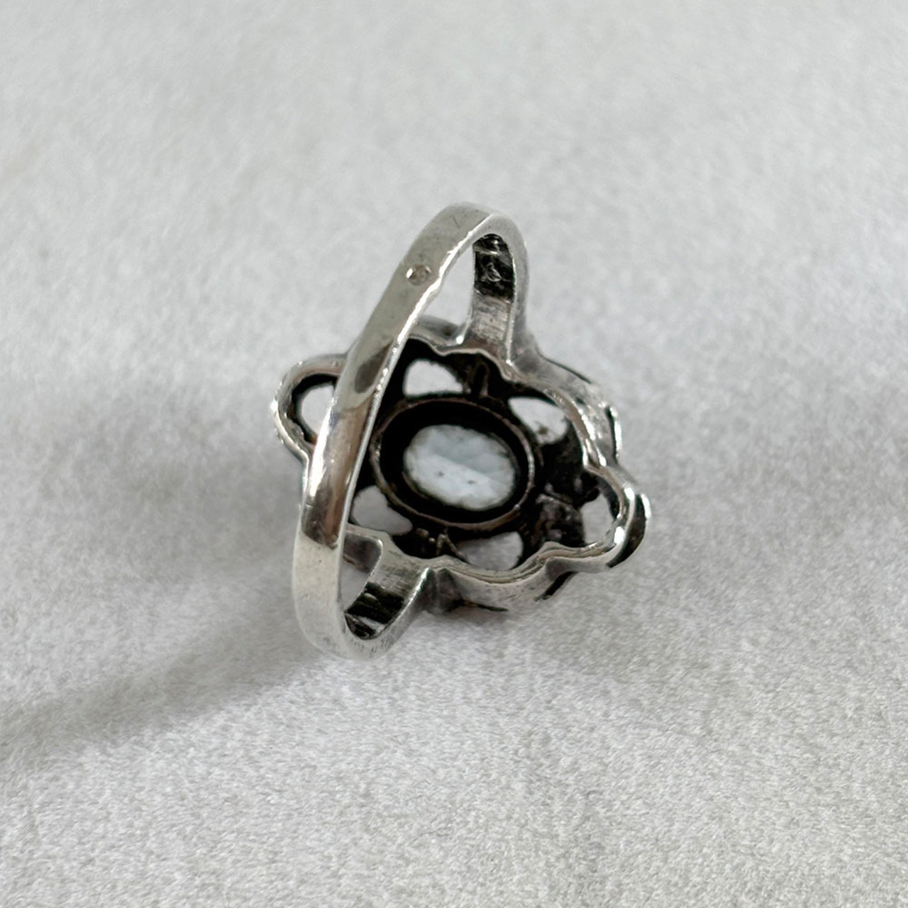 シルバーリング　ブルートパーズ天然石　18号　花型　シルバ−925