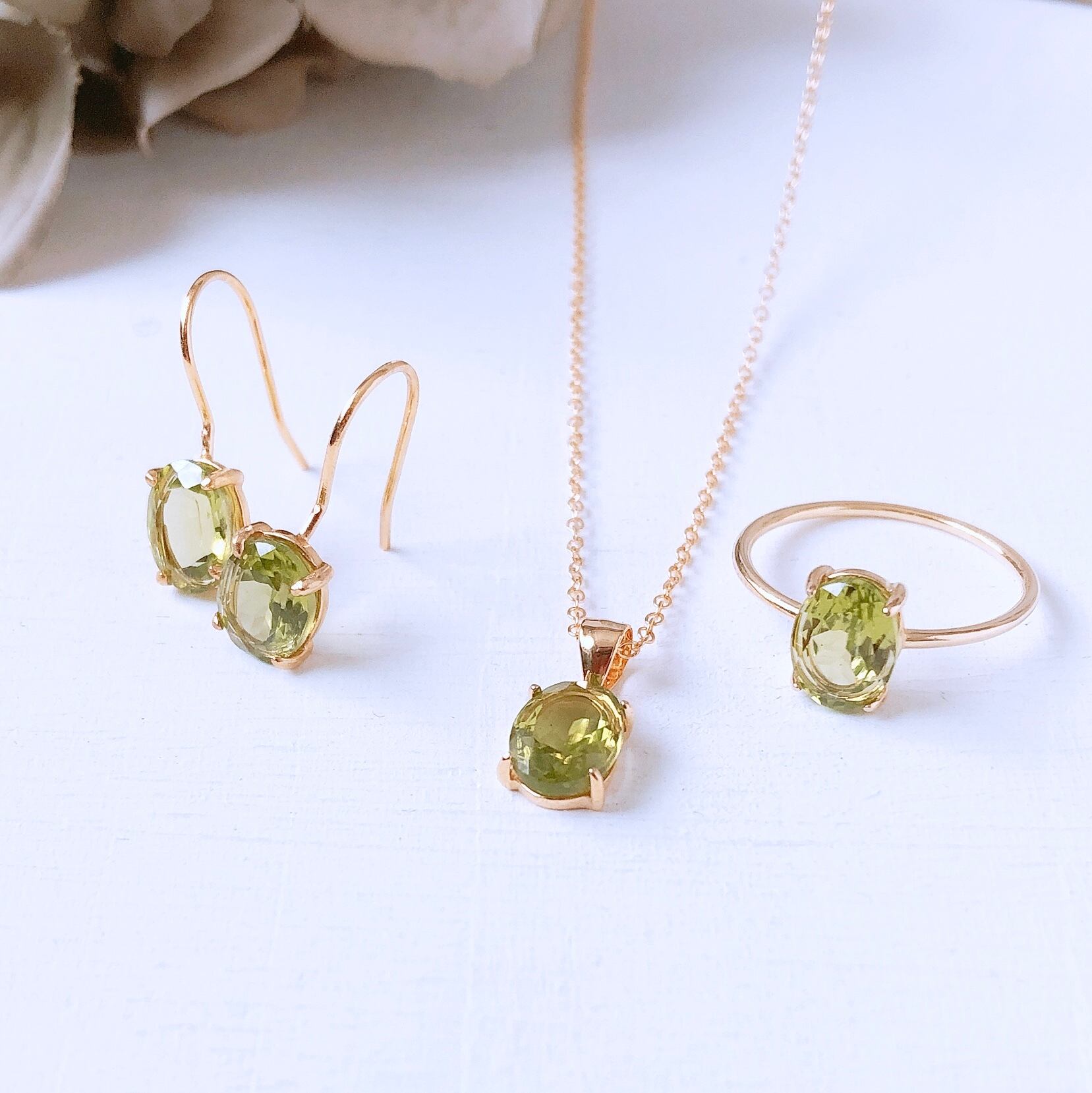 宝石質ペリドット14kgf製ネックレス 約40cm 8×6mm 8月誕生石 Peridot