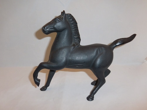 南部馬置物 an ornament iron Japanese horse
