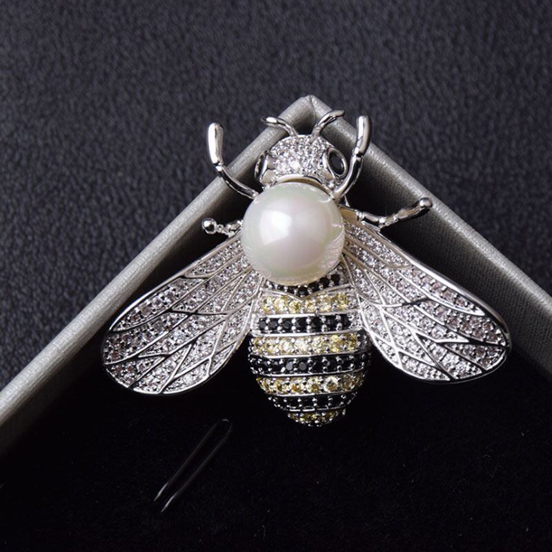 有名なブランド デザイン昆虫シリーズ ブローチ女性繊細な小さな蜂