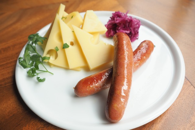 エメンタールチーズソーセージ