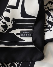 〈CHANEL〉31 Rve Combon Silk Scalf