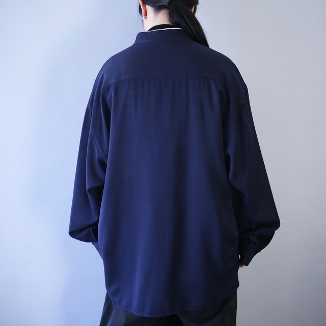 "刺繍" loose silhouette band-collar fry-front minimal mode shirt