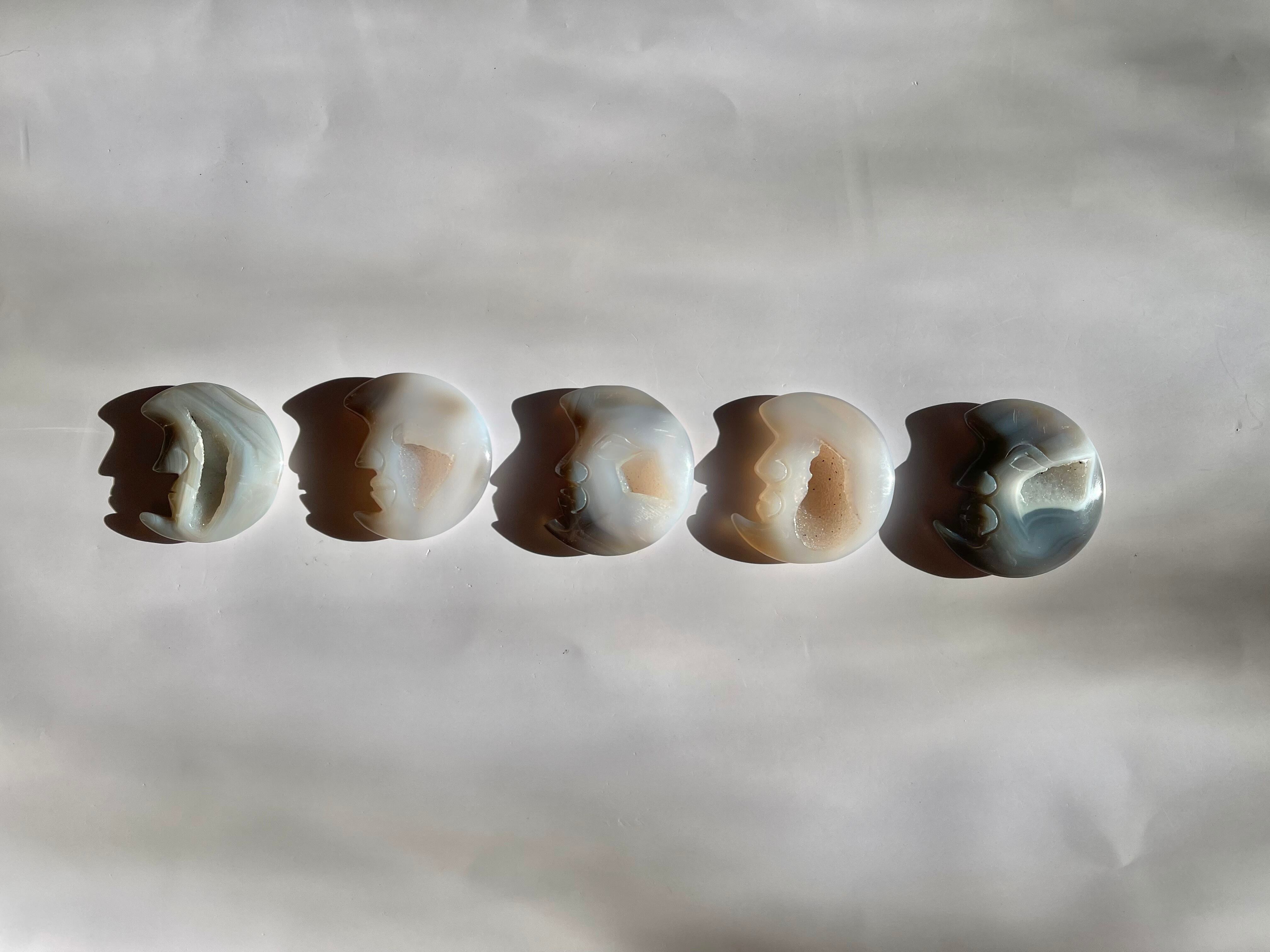 Druzy agate smiled moon / ドゥルジーが美しいスマイル月の瑪瑙