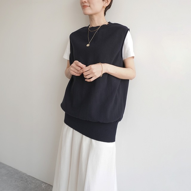 アウトシームクルーネックベスト