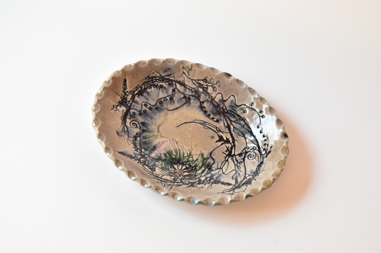 小代瑞穂窯 / 福田るい : ボタ ダ円皿 (大)