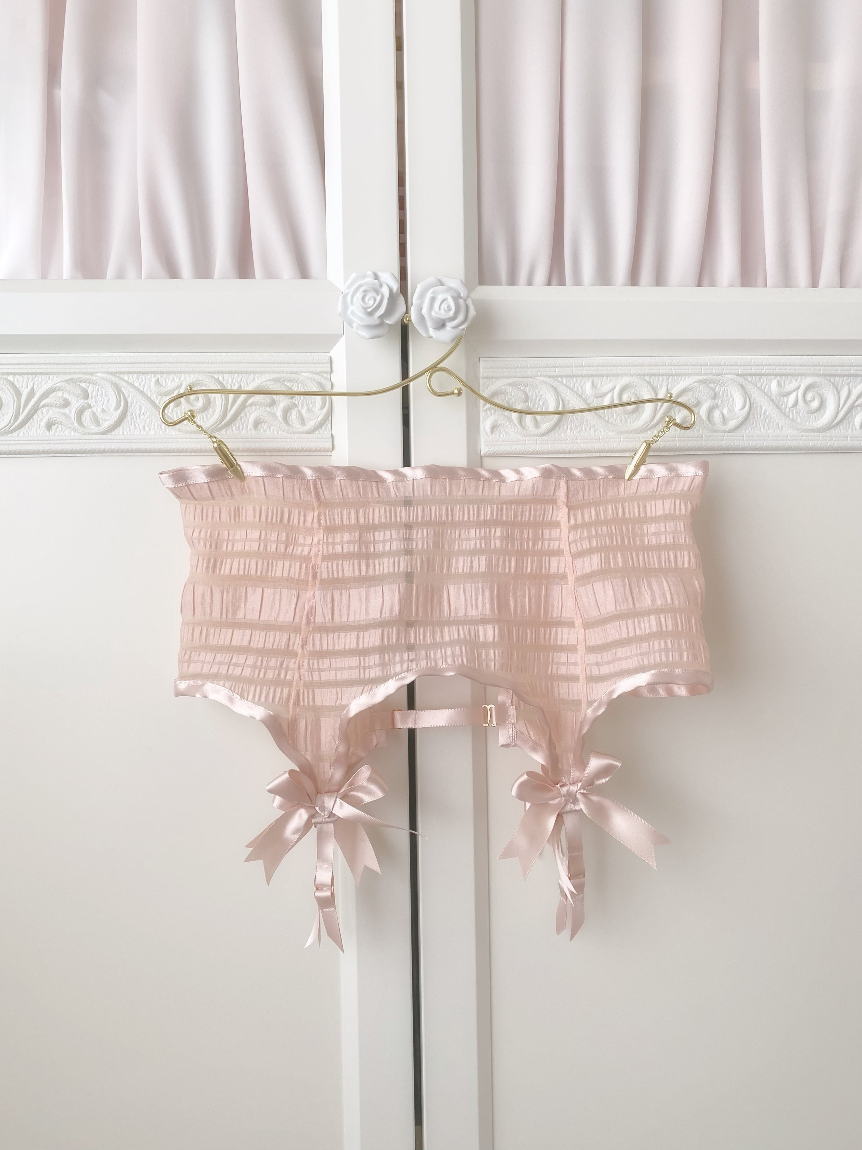 vintage ruban garter belt