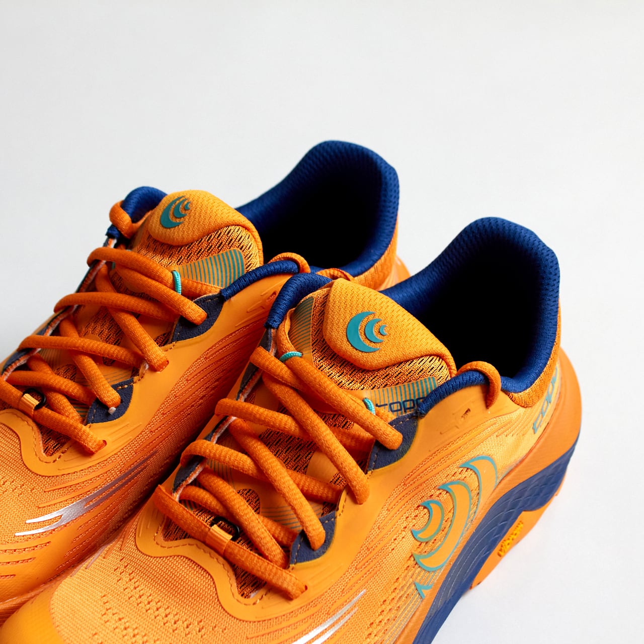 Topo Athletic（トポ アスレチック）M ULTRAVENTURE 5（ウルトラ