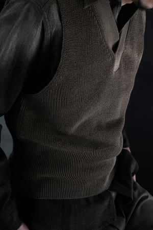 T.T  / LOT.532 V NECK VEST