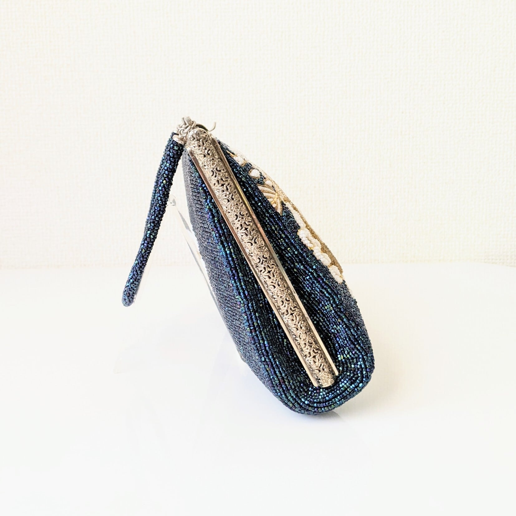 Vintage】ビーズ刺繍バッグ Vintage Beaded Bag 孔雀柄 ダーク Vintage】ビーズ刺繍バッグ Vintage Beaded Bag 孔雀柄 ダーク