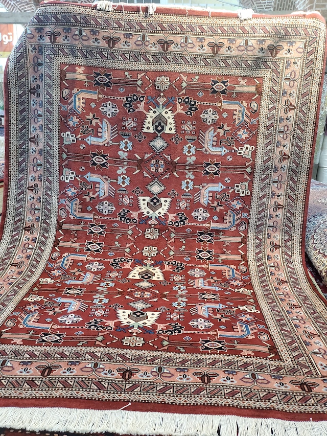 絨毯クエスト51【No.38】※現在、こちらの商品はイランに置いてあります。ご希望の方は先ずは在庫のご確認をお願いします。