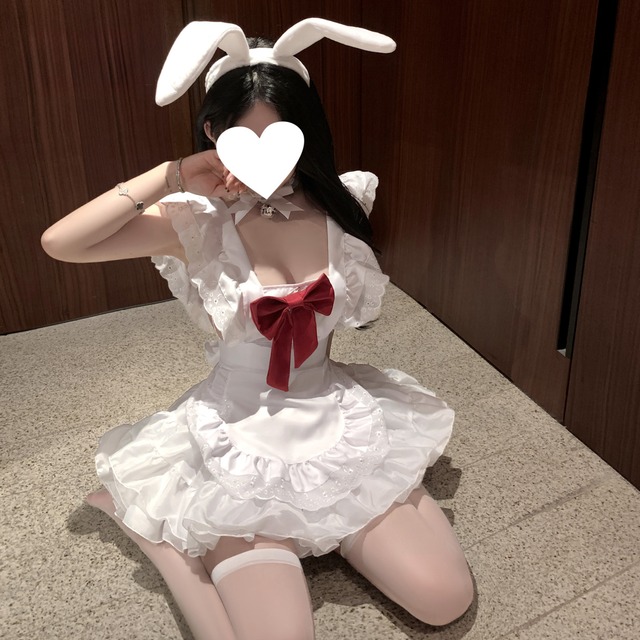 〔メイド〕着せた瞬間、彼女の甘いギャップが際立つ｜バックリボン×白うさ耳 メイド風コスチューム