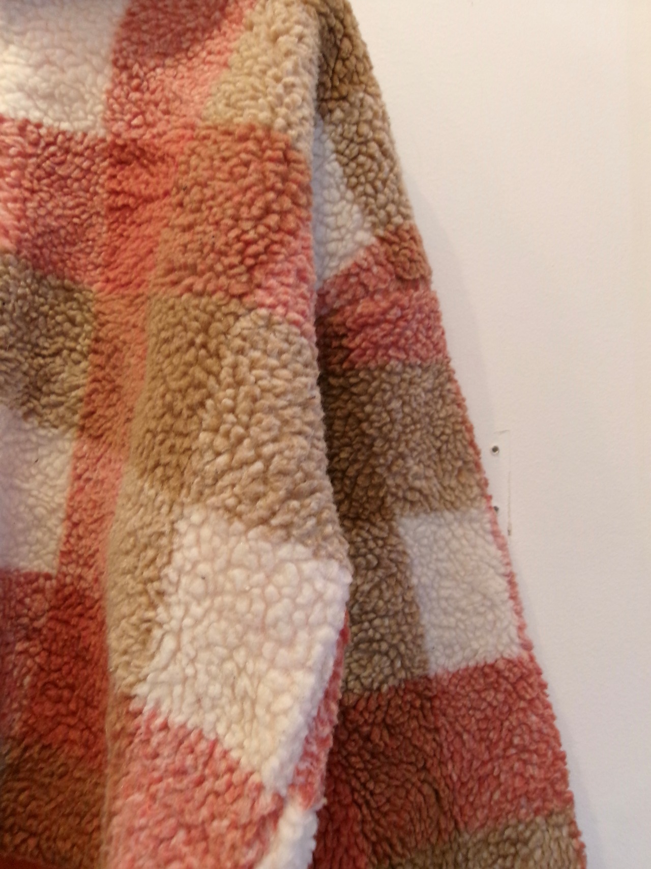 Short boa pullover top