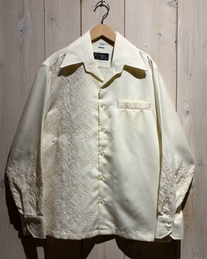 【a.k.a.C.a.k.a vintage】70's Flower Embroidery Vintage L/S Open Collar Shirt