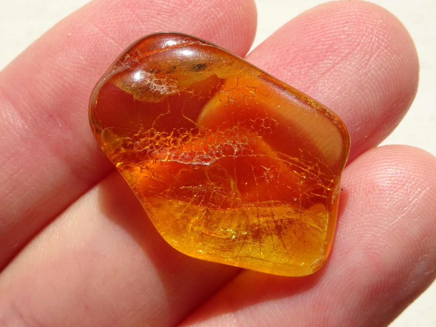 バルト海の琥珀（バルティックアンバー）No.4 ~蜜色の宝もの~ | 虹石屋