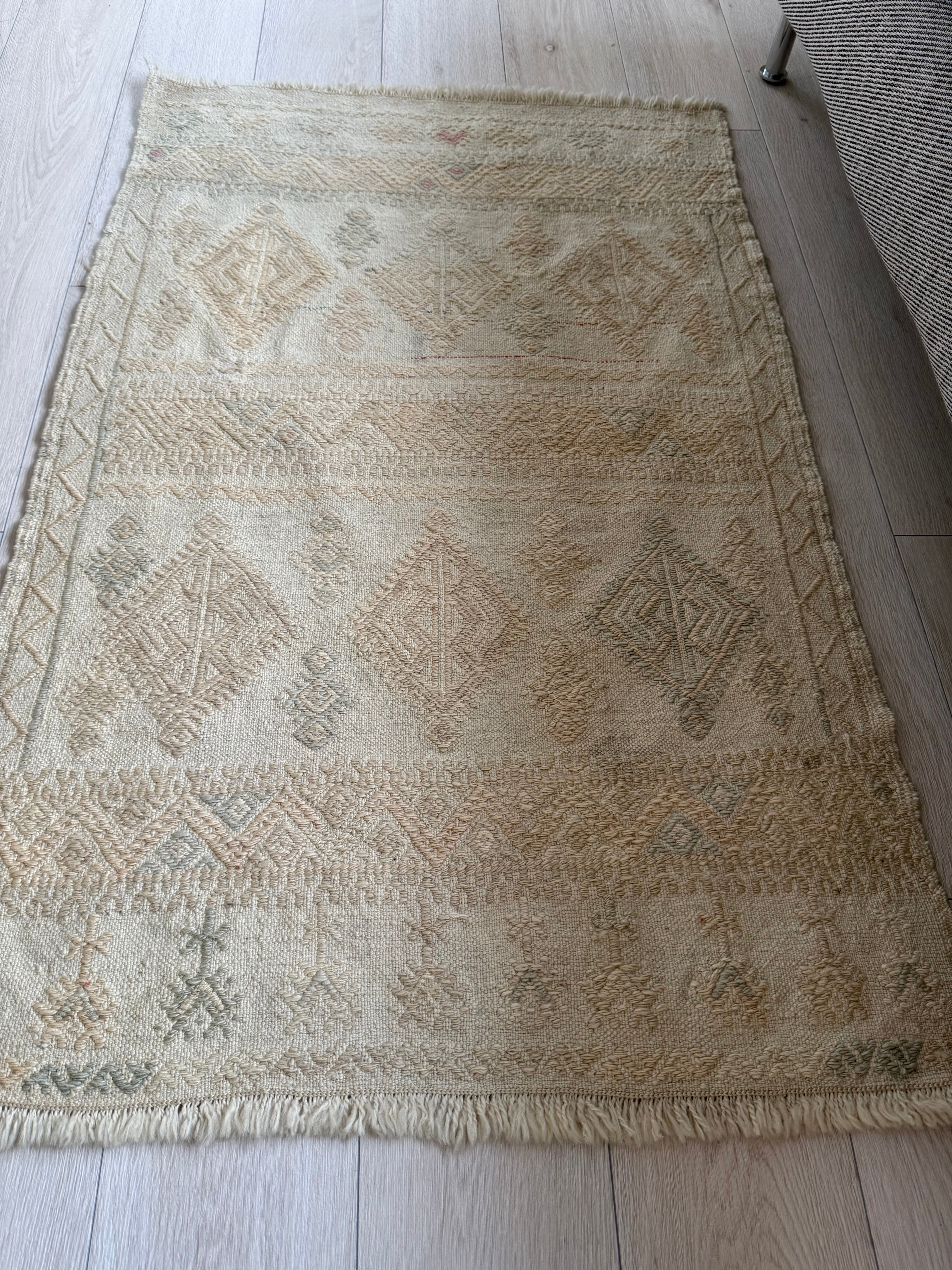 ヴィンテージ チチム キリム エクリュ 01 Vintage Cicim Kilim ecru ヴィンテージ チチム キリム エクリュ