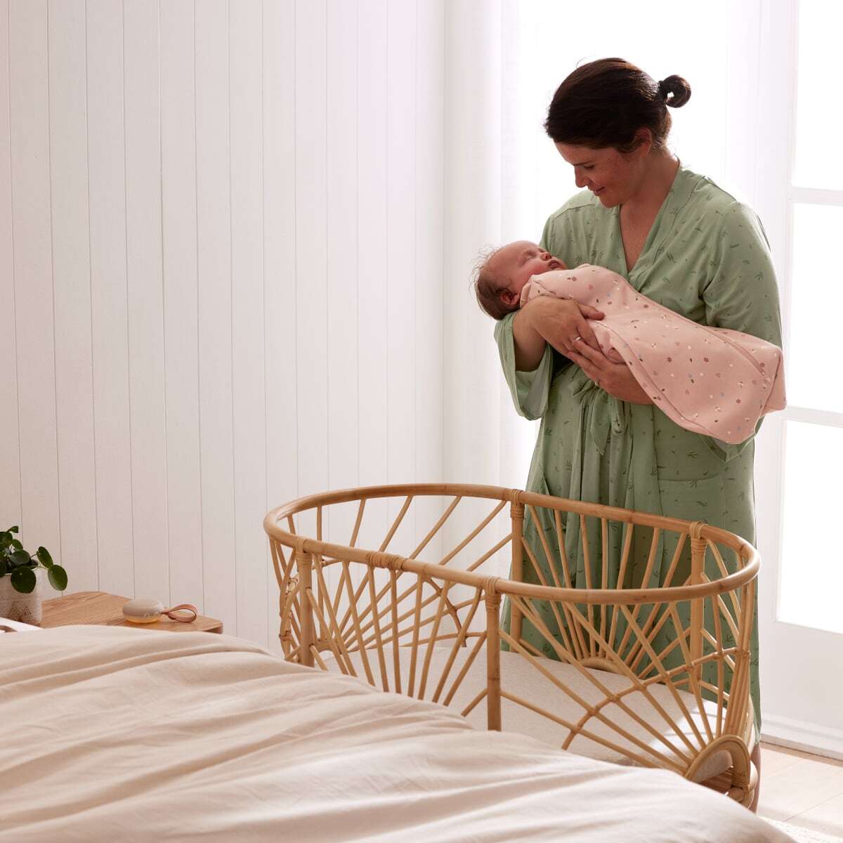 Cocoon Swaddle Bag 0.2TOG / Daisy | Giving Store