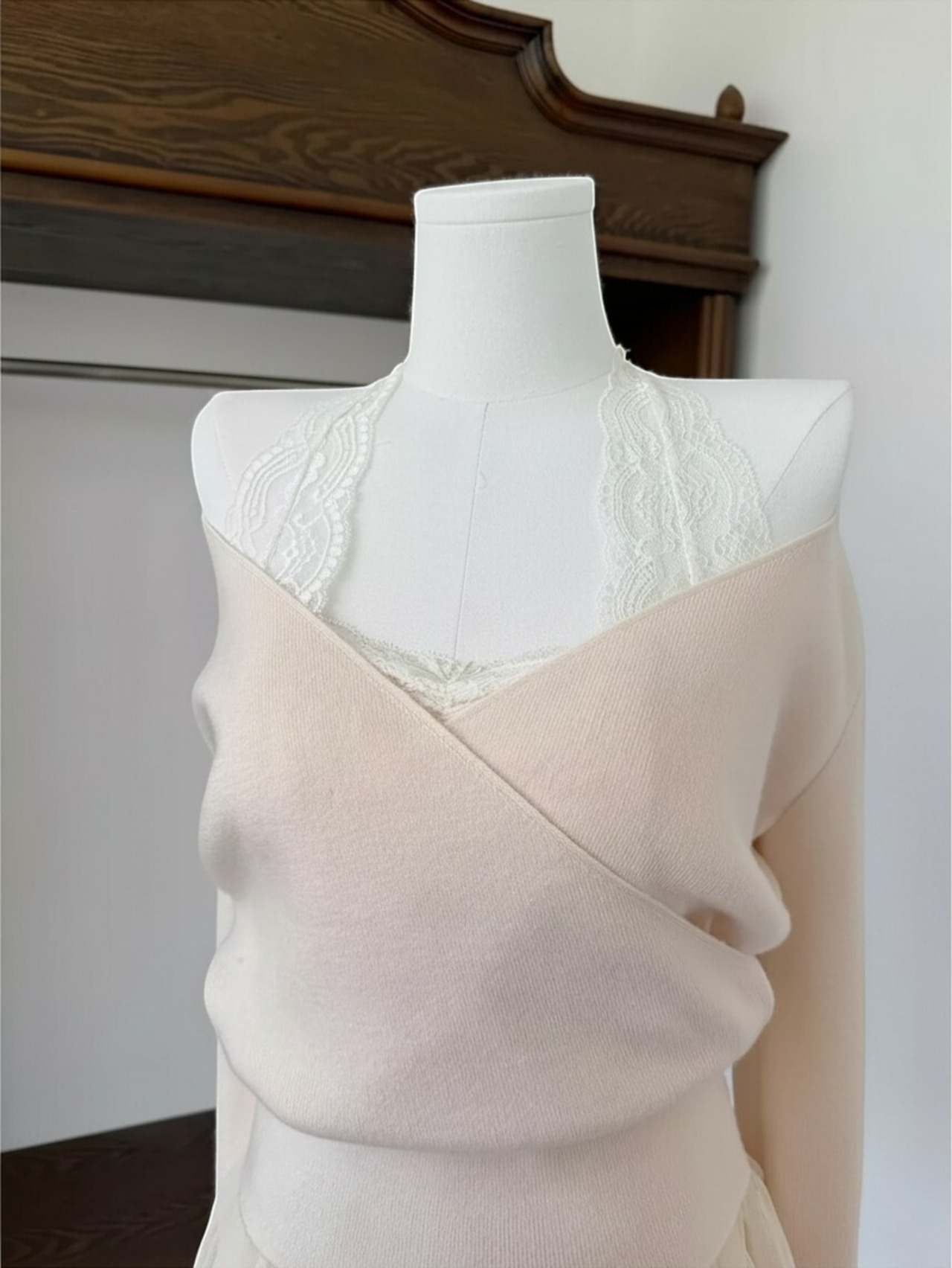 Floral Lace Camisole with Built-in Cups LK1877