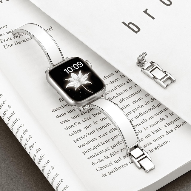 Bokoios おしゃれバングルバンド互换アップルウォッチ バンドレディース 46mm 45mm 44mm 42mm 49mm対応 かわいいスリムコンパチブルApple Watch バンド メタルアップルウォッチ ベルト 互换Apple Watch ベルト 調整簡単互换AppleWatch バンド iWatch Series 10 SE 9 8 7 6 5 4 3 Ultra-シルバー/ホワイト