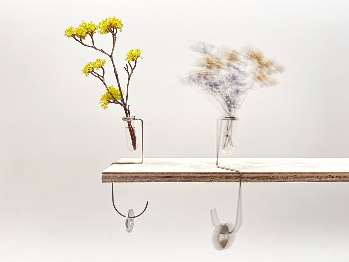 CHOCO_チョコ｜バランスモビール_風にそよぐ一輪挿し | Saturday Factory