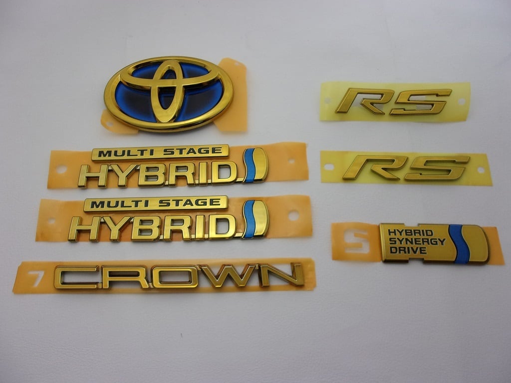 【 220系 CROWN HYBRID 】 トヨタ 220系クラウン ハイブリッド RS 3500 ゴールドエンブレム 9点セット トヨタ 220系 クラウン ハイブリッド RS 3500 (3.5L) 220系 CROWN