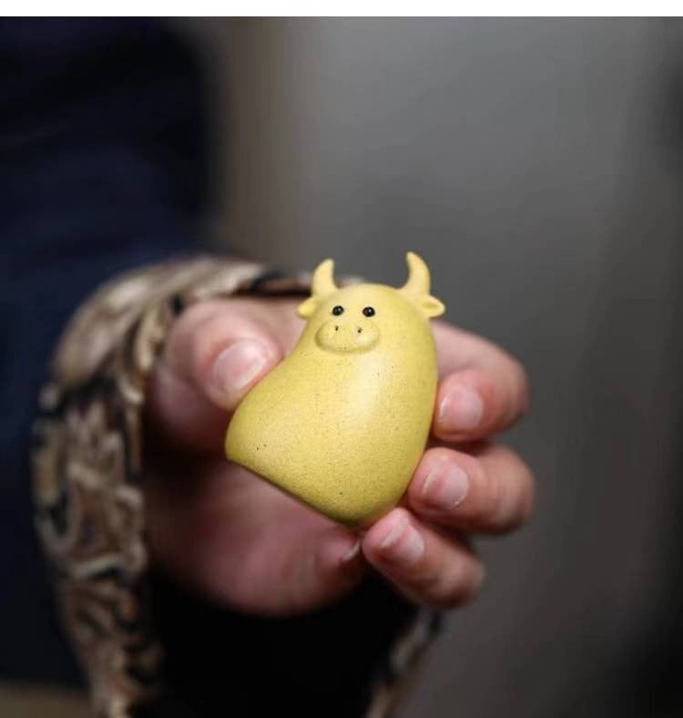 牛 うし 置物 オブジェ イエロー 黄色 可愛い ミニサイズ 紫砂 開運
