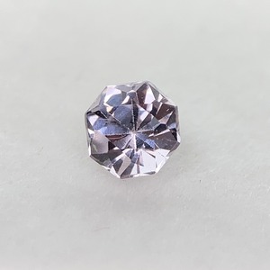 お花みたいなスピネル  約4.3mm*3.1mm r-0638