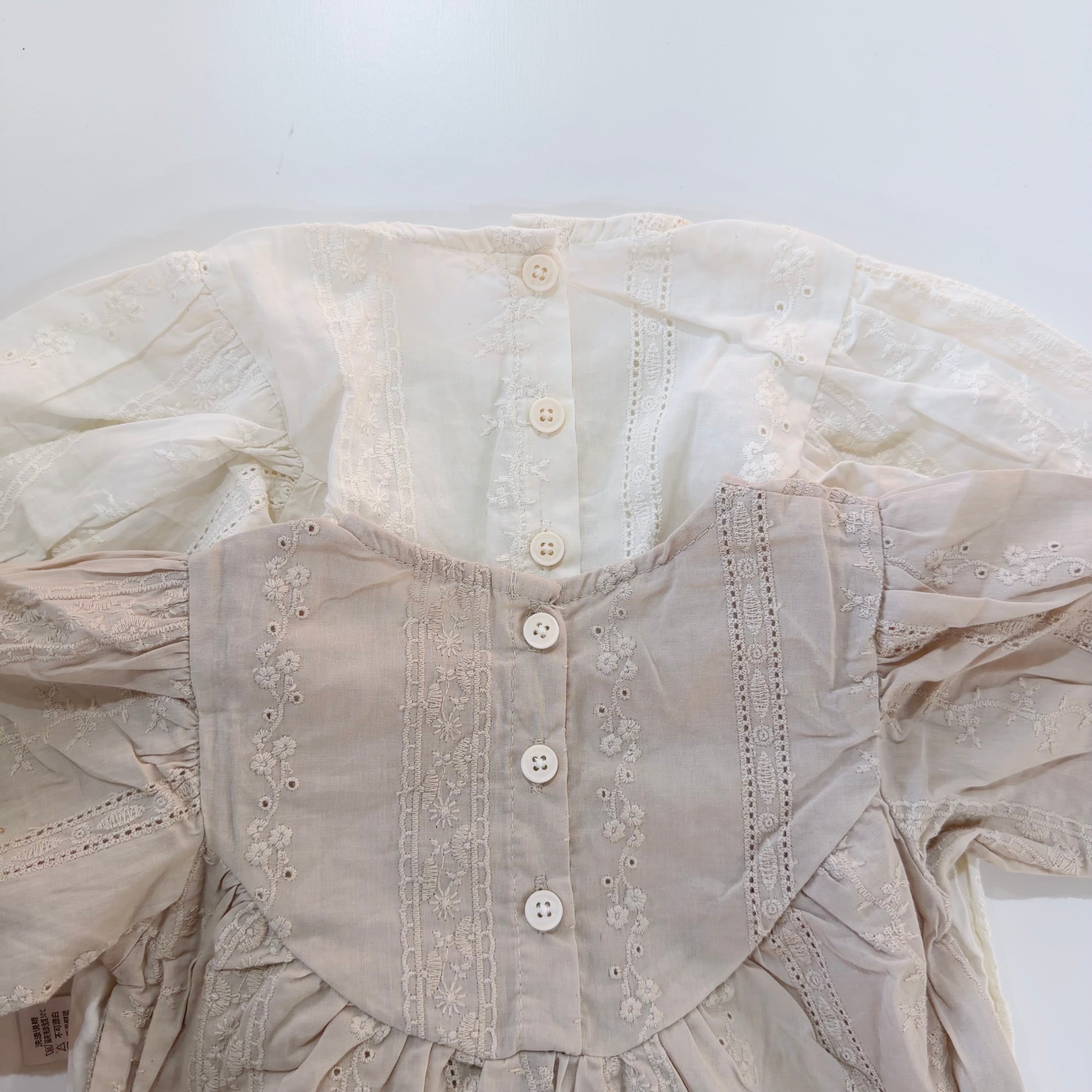 長袖レースロンパース