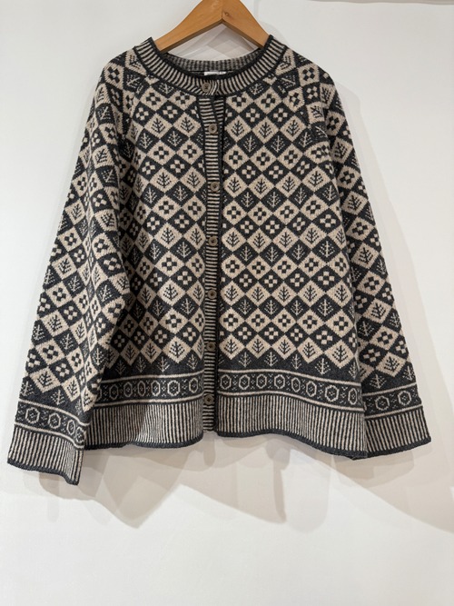 送料無料：Bliss Bunch　ブリスバンチ/ジャガードクルーネックカーデ　