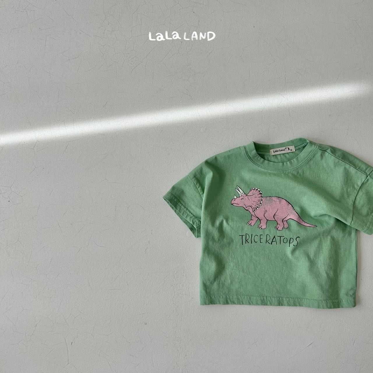 lala land】恐竜 Dinosaur Tシャツ | 韓国子供服 OsedOn (オセドン)