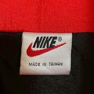 NIKE 風車ロゴ ナイロンジャケット ブルゾン
