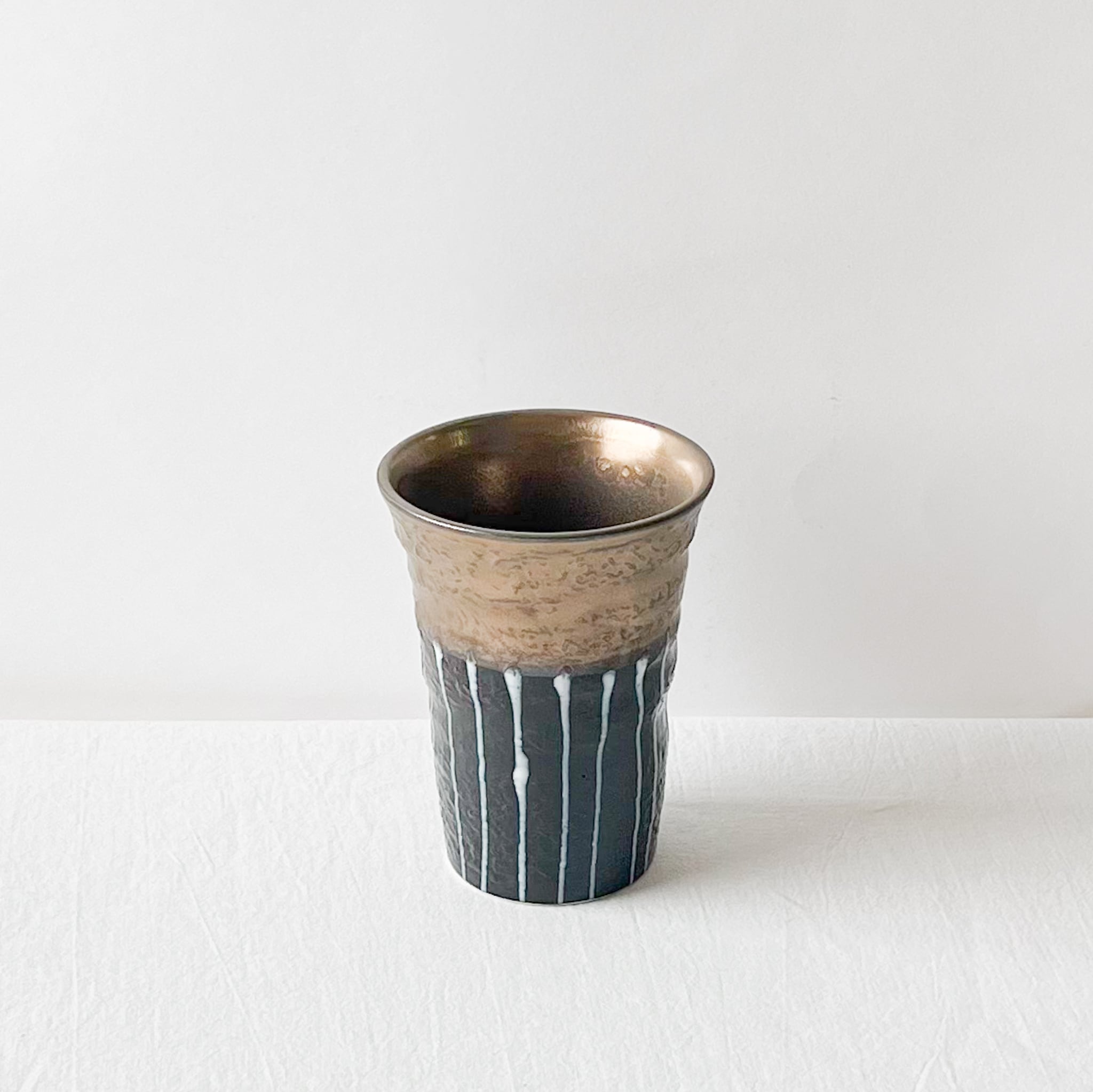 レンジOK 十草金彩フリーカップ【ブラック】 | Kamani | 多治見で営む