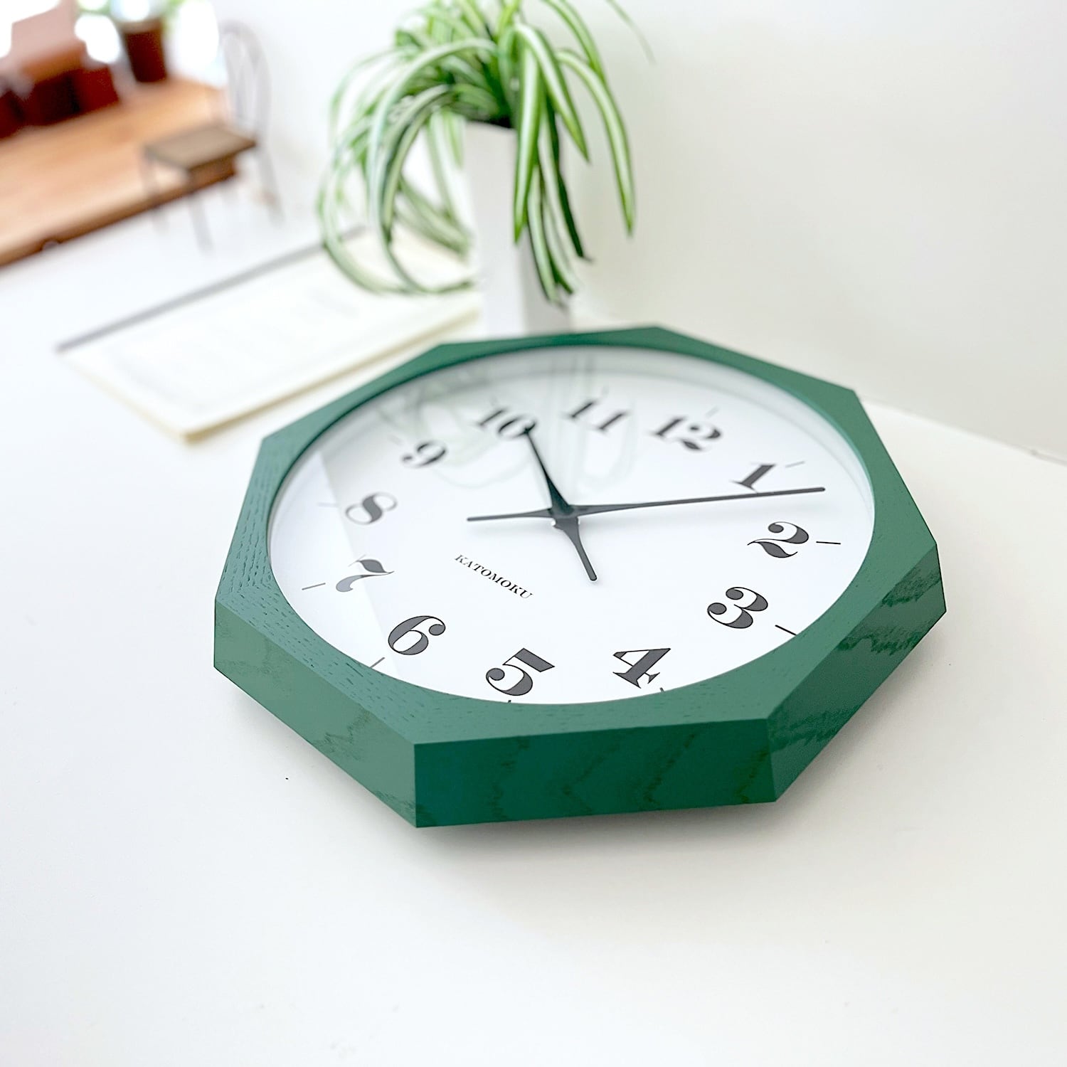 KATOMOKU muku clock 12 八角形 グリーン km-97GR8 掛け時計 | 加藤